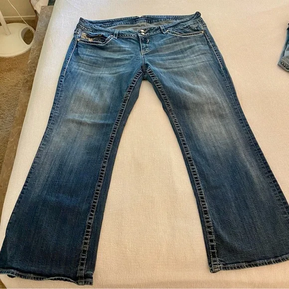 Vigoss Blue The New York Bootcut Jeans with V-Stitch Embellishments - Picture 6 of 8